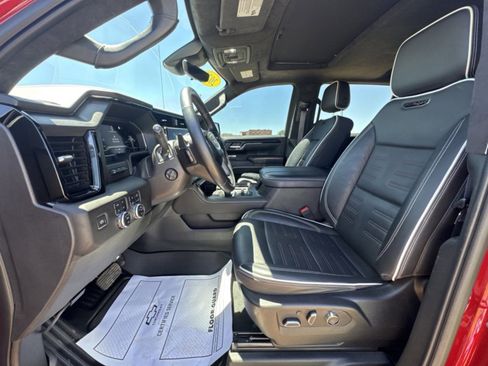 Used 2023 GMC Sierra 1500 AT4X image 7