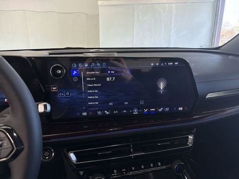 New 2026 Chevrolet Traverse RS image 32