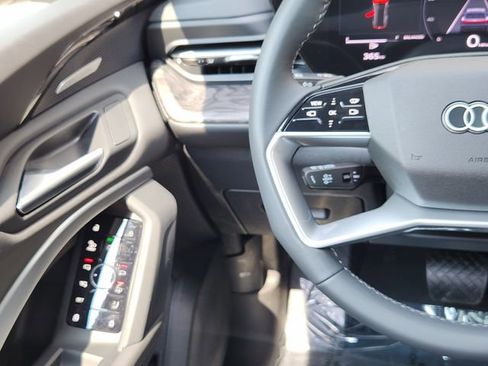 Used 2025 Audi Q5 Premium Plus AWD/4WD image 26