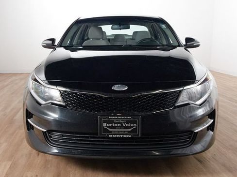 Used 2018 Kia Optima LX FWD image 2