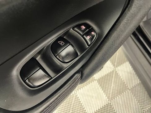 Used 2020 Nissan Rogue S w/ Special Edition Package FWD image 33