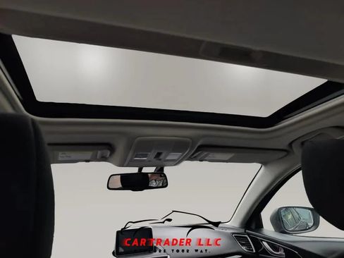 Used 2016 MAZDA MAZDA3 i Touring w/ Popular Equipment Package FWD image 21