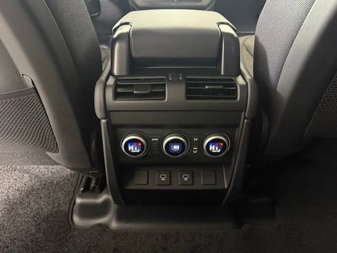 New 2025 Land Rover Defender 110 V8 image 23