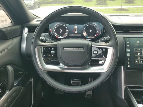 Used 2025 Land Rover Range Rover Long Wheelbase Autobiography AWD/4WD image 30