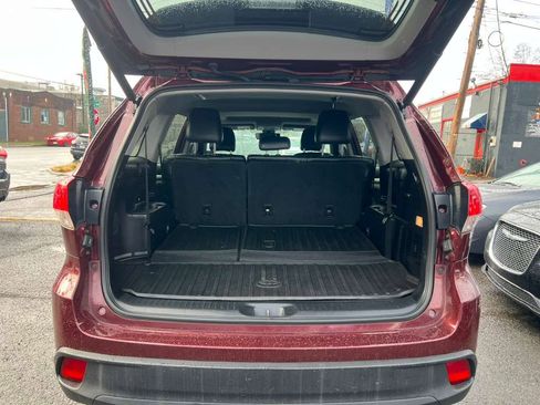 Used 2018 Toyota Highlander XLE image 16