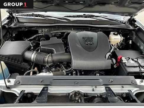 Certified 2023 Toyota Tacoma TRD Off-Road AWD/4WD image 30