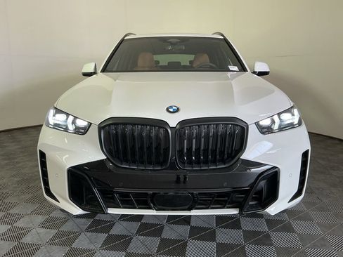 New 2026 BMW X5 xDrive40i w/ M Sport Package image 3