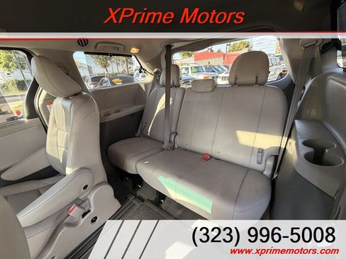 Used 2015 Toyota Sienna XLE w/ XLE Navigation Package FWD image 30