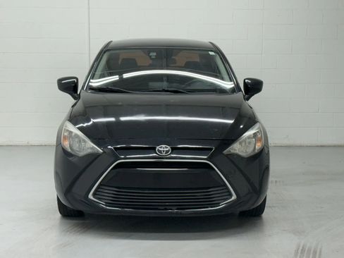 Used 2017 Toyota Yaris iA image 6