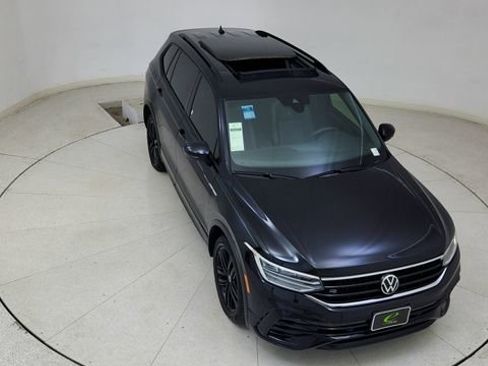 Used 2022 Volkswagen Tiguan SE R-Line image 78