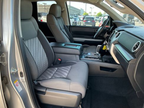 Used 2019 Toyota Tundra SR5 w/ SR5 Convenience Package RWD image 19