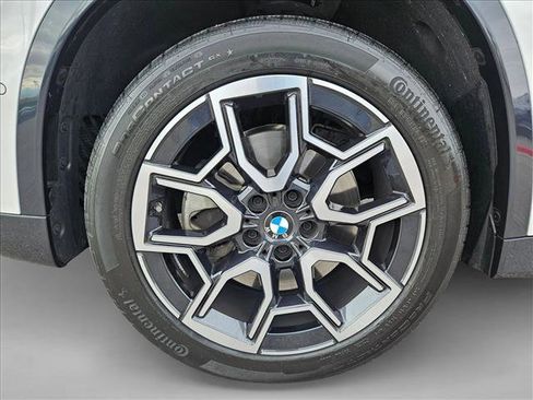 Used 2025 BMW X1 xDrive28i w/ Premium Package image 22