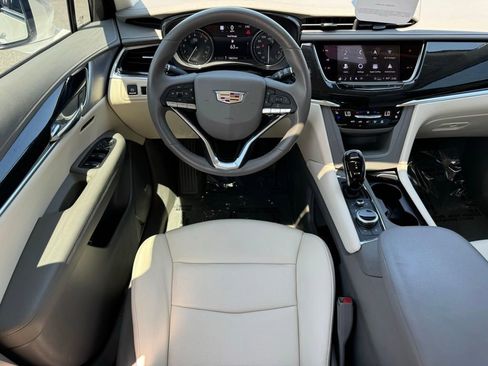 Certified 2024 Cadillac XT6 Premium Luxury w/ Technology Package FWD image 14