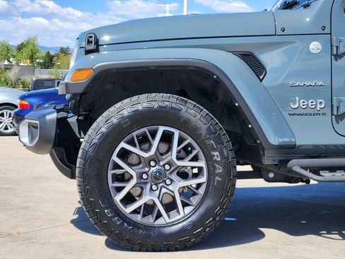 Used 2024 Jeep Wrangler Unlimited Sahara w/ Technology Group AWD/4WD image 9