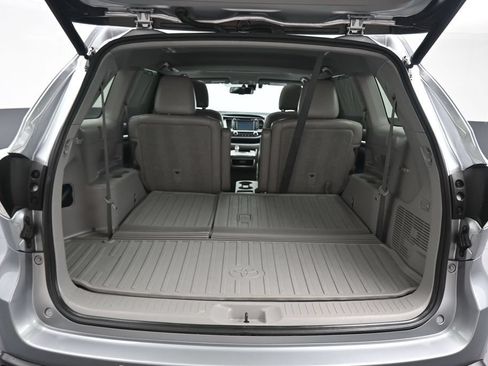 Used 2016 Toyota Highlander Limited w/ Driver Technology Package AWD/4WD image 60
