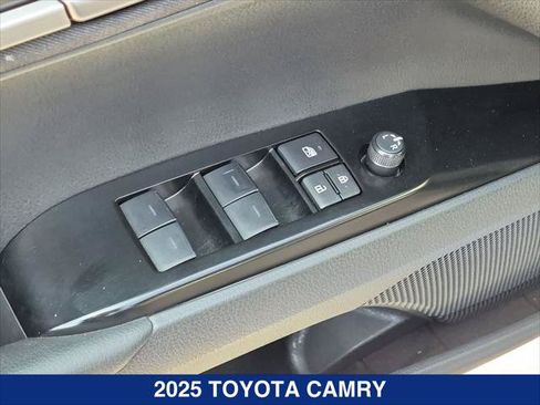 Used 2025 Toyota Camry LE FWD image 11