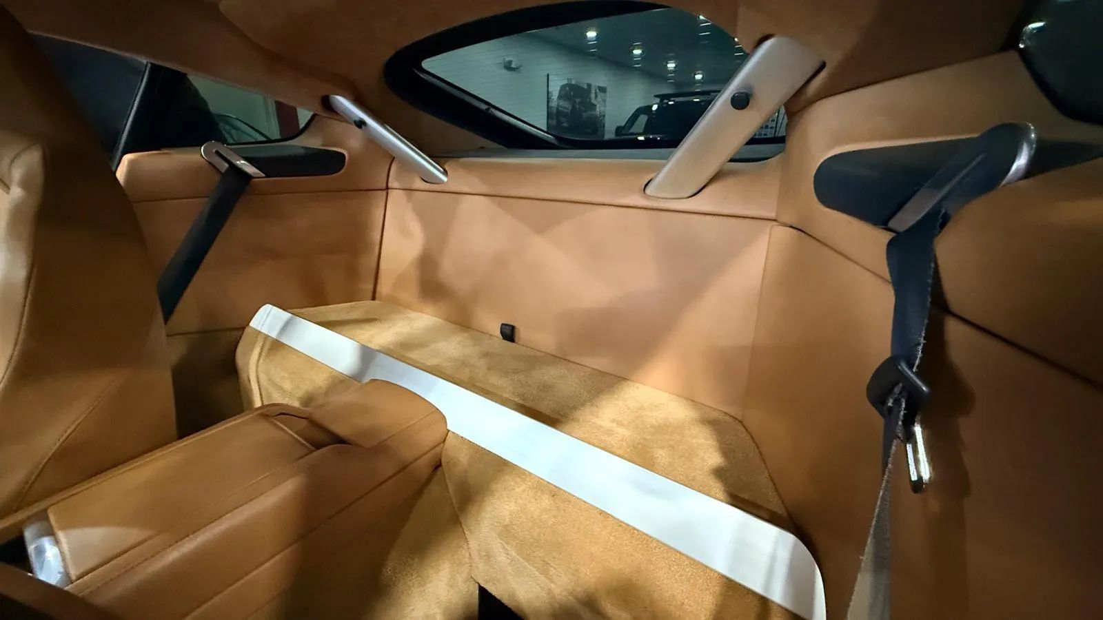 Used 2012 Aston Martin V8 Vantage Coupe RWD image 15