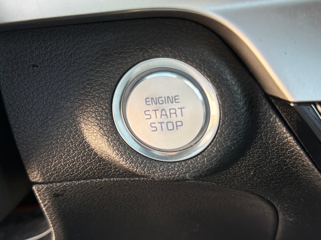 Used 2025 Kia Telluride S FWD image 31