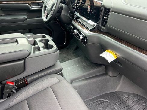 Used 2025 GMC Sierra 1500 SLE AWD/4WD image 20