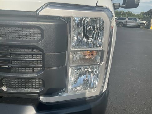New 2026 Ford F250 XL AWD/4WD image 9