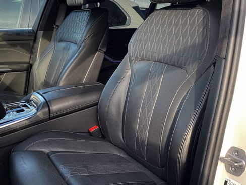 Certified 2025 BMW X7 M60i w/ Executive Package image 20