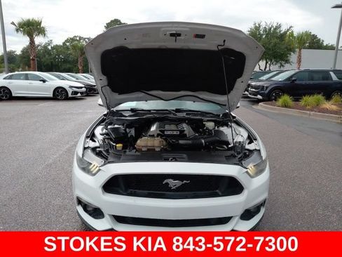 Used 2017 Ford Mustang GT Premium RWD image 9