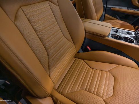 Used 2025 Lamborghini Urus Performante AWD/4WD image 56