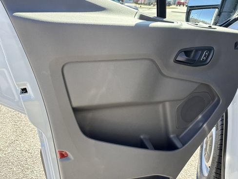 New 2026 Ford Transit 250 148 Medium Roof RWD image 10