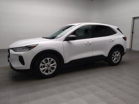 Used 2023 Ford Escape Active image 2
