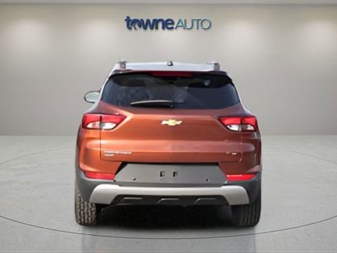 Used 2021 Chevrolet TrailBlazer LT w/ Driver Confidence Package AWD/4WD image 4