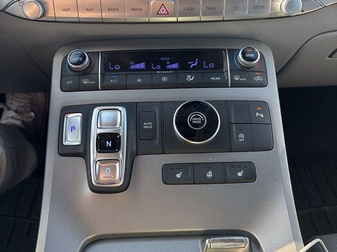 Used 2021 Hyundai Palisade SEL w/ Premium Package FWD image 14