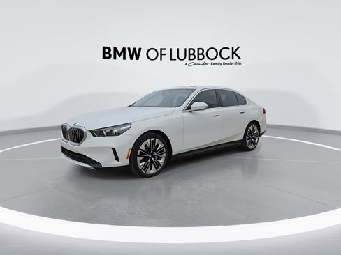 Certified 2025 BMW 530i xDrive image 4