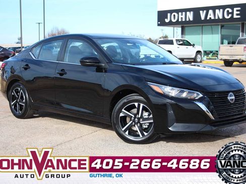 Used 2025 Nissan Sentra SV image 1