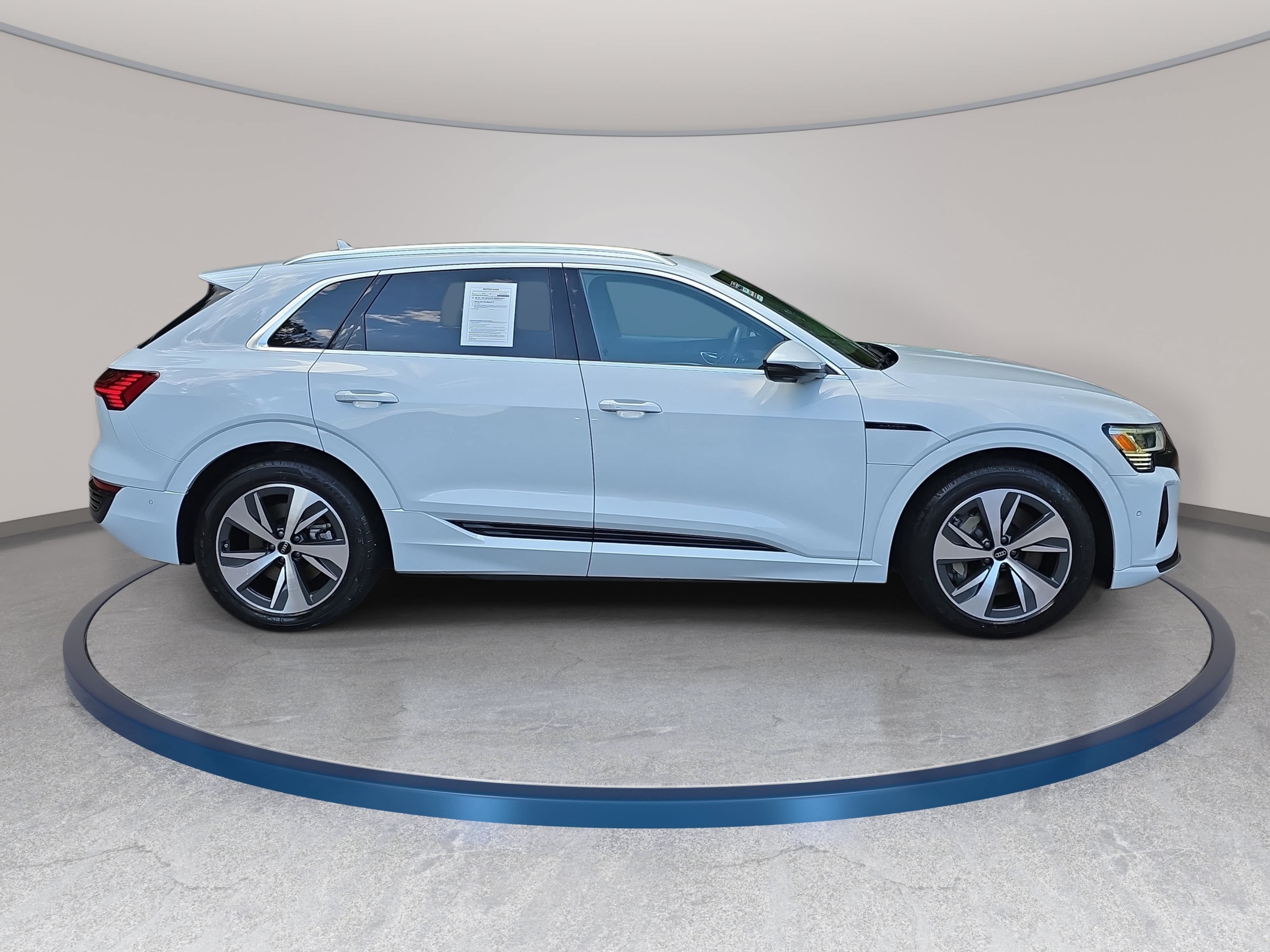 Used 2024 Audi Q8 e-tron Premium Plus w/ Premium Plus Package AWD/4WD image 4