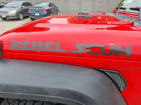 Used 2018 Jeep Wrangler Unlimited Sport AWD/4WD image 14