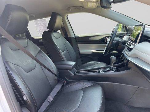 Used 2022 Jeep Compass Limited AWD/4WD image 11