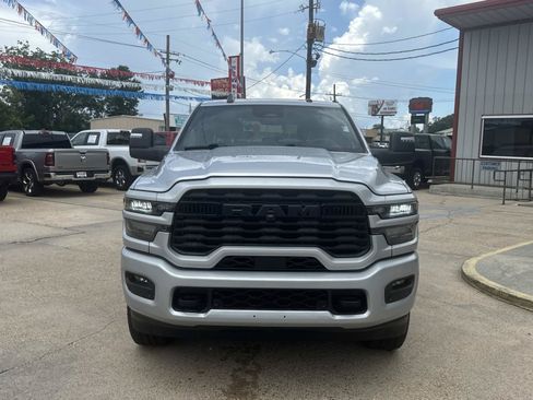 Used 2026 RAM 2500 Big Horn AWD/4WD image 2