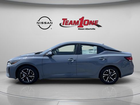 New 2025 Nissan Sentra SV image 2