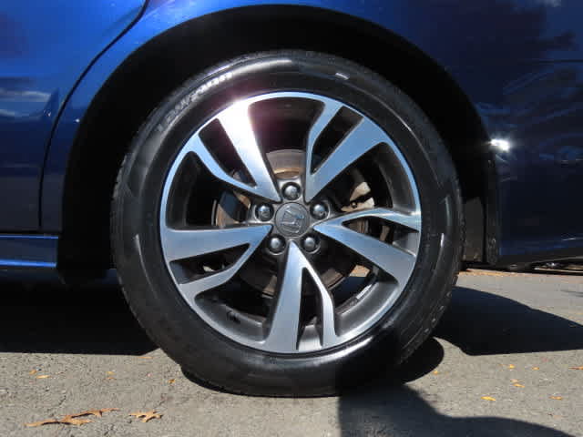 Used 2024 Honda Odyssey Touring image 9