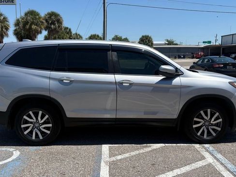 Used 2021 Honda Pilot EX image 2