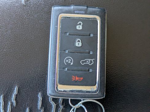 Used 2021 Jeep Grand Cherokee L Laredo w/ Luxury Tech Group I image 32