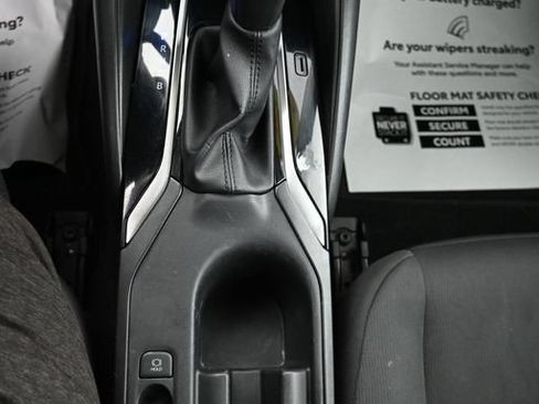 Used 2024 Toyota Corolla LE FWD image 17