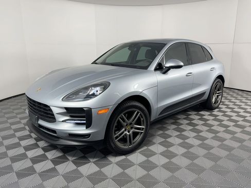 Certified 2020 Porsche Macan image 1