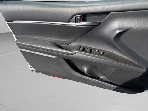 Used 2024 Toyota Camry LE image 27