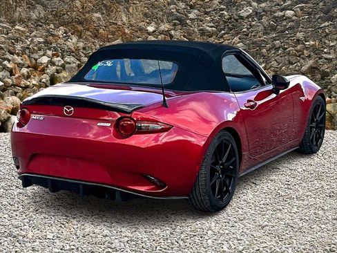 Used 2016 MAZDA MX-5 Miata Sport image 2