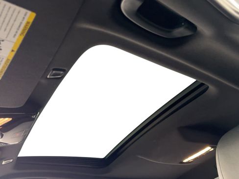 Used 2022 BMW 540i w/ M Sport Package image 16