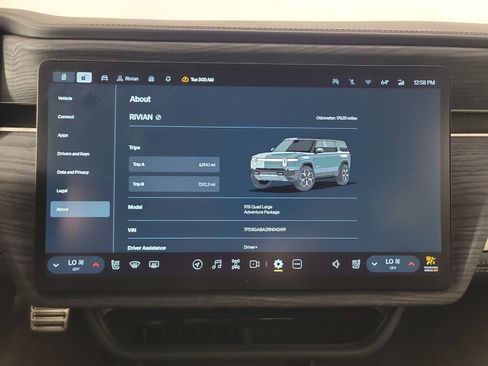 Used 2024 Rivian R1S Adventure AWD/4WD image 29