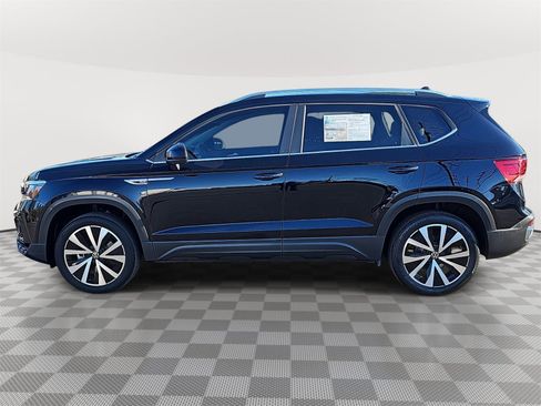 Used 2022 Volkswagen Taos SE image 8