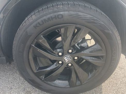 Used 2024 Buick Encore GX Sport Touring image 11