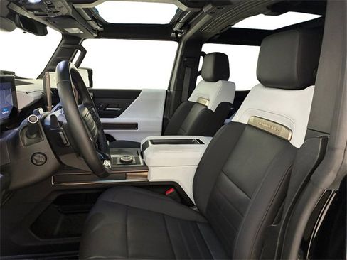 Used 2024 GMC Hummer EV 2X w/ LPO, Illumination Package image 11